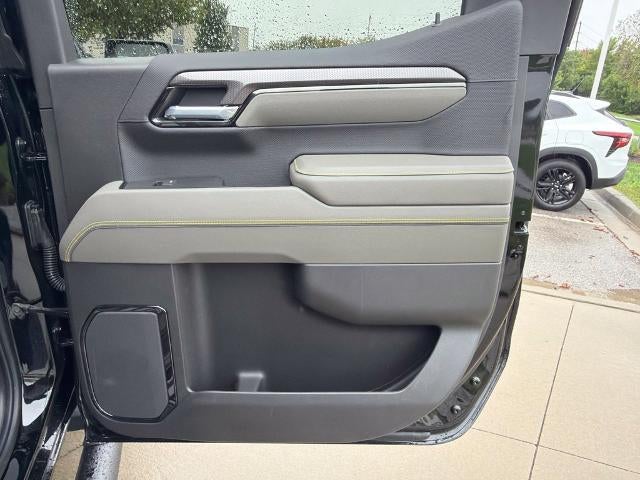 2026 Chevrolet Silverado 1500 Crew Cab Short Box 4-Wheel Drive ZR2
