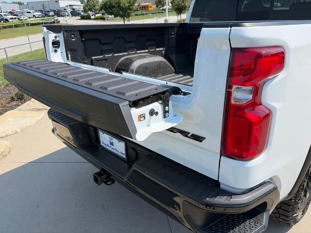 2026 Chevrolet Silverado 1500 Crew Cab Short Box 4-Wheel Drive ZR2