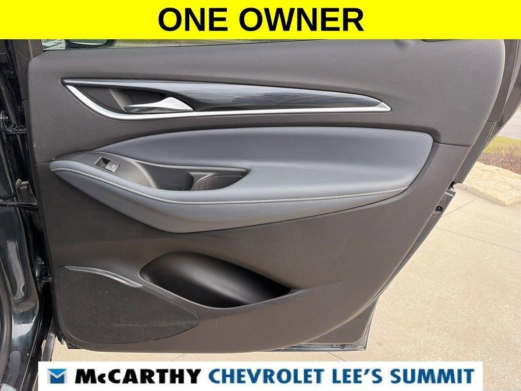 2021 Buick Enclave Essence