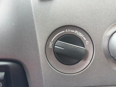 2013 Toyota Tundra 4WD Truck DBL 4WD V8 4.6 SR