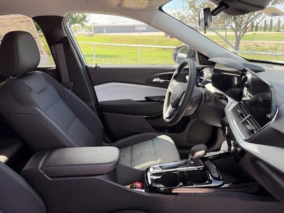 2026 Chevrolet Trax FWD 4dr LT
