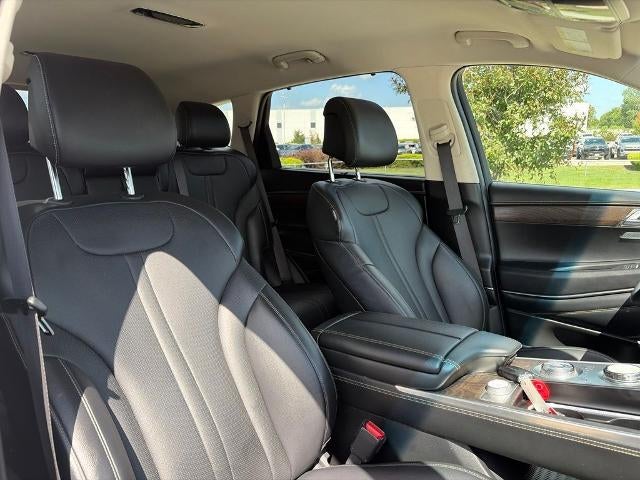 2024 Genesis GV80 Base