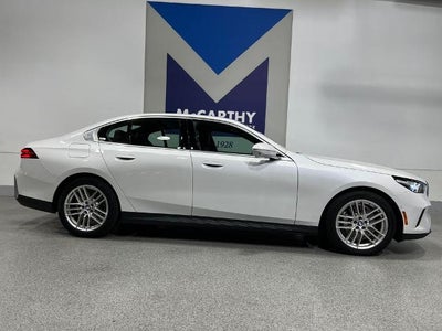 2025 BMW 5 Series 530i xDrive
