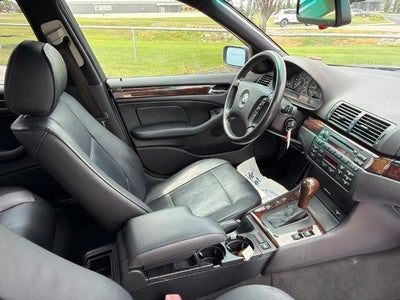 2004 BMW 3 Series 325i