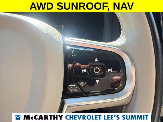 2024 Volvo XC60 Plus Dark Theme