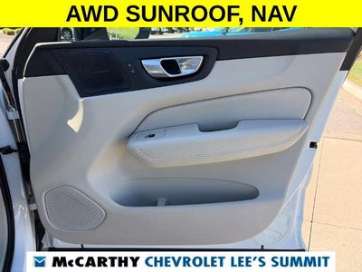 2024 Volvo XC60 Plus Dark Theme