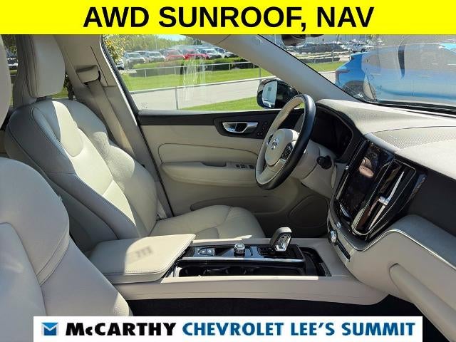 2024 Volvo XC60 Plus Dark Theme