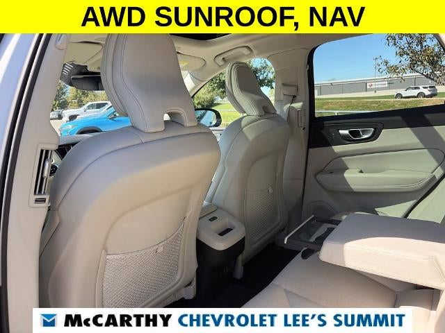 2024 Volvo XC60 Plus Dark Theme