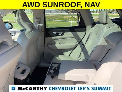 2024 Volvo XC60 Plus Dark Theme
