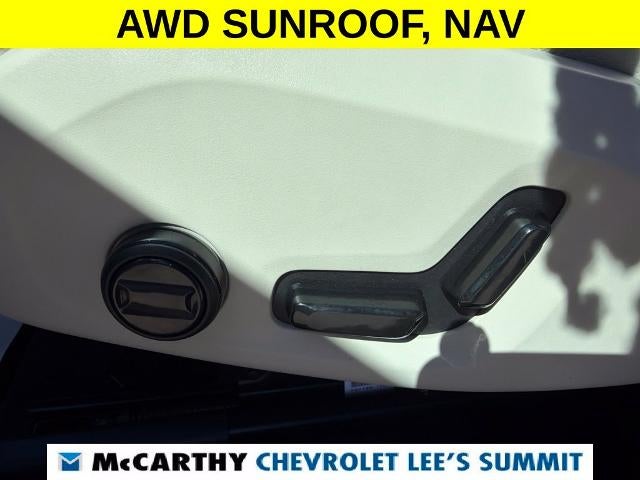 2024 Volvo XC60 Plus Dark Theme