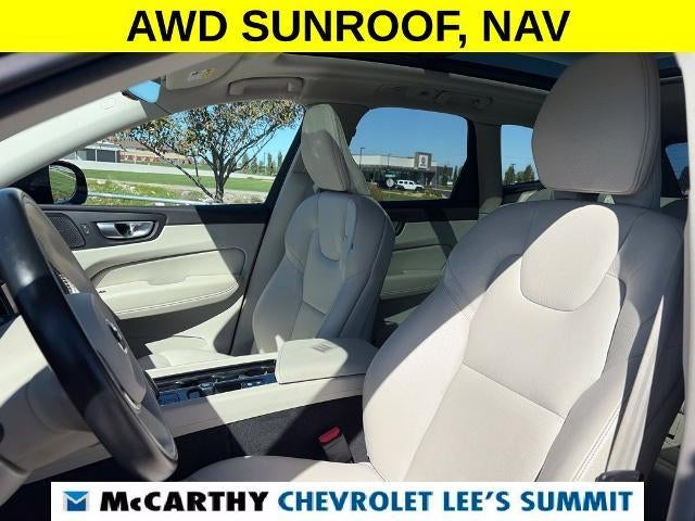 2024 Volvo XC60 Plus Dark Theme