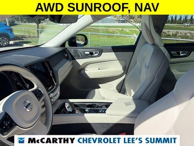 2024 Volvo XC60 Plus Dark Theme