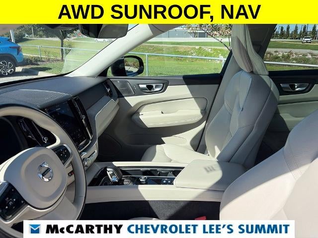 2024 Volvo XC60 Plus Dark Theme
