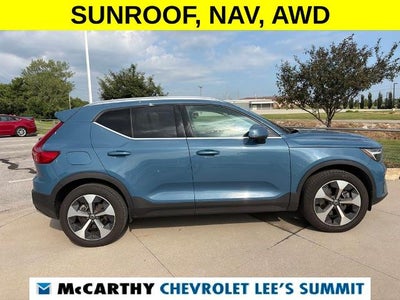 2025 Volvo XC40 Plus Bright Theme