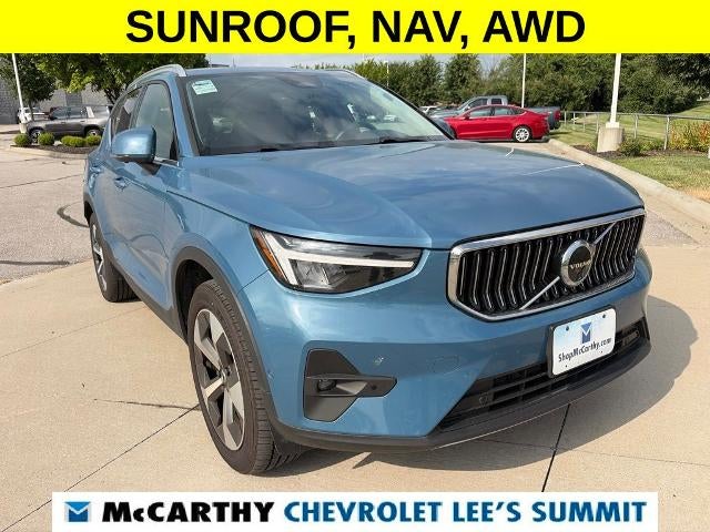 2025 Volvo XC40 Plus Bright Theme