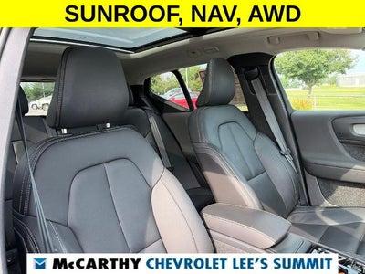 2025 Volvo XC40 Plus Bright Theme