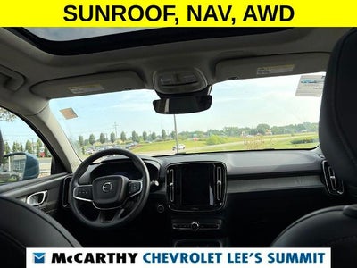 2025 Volvo XC40 Plus Bright Theme