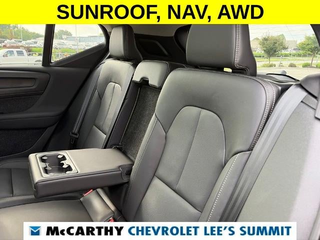 2025 Volvo XC40 Plus Bright Theme