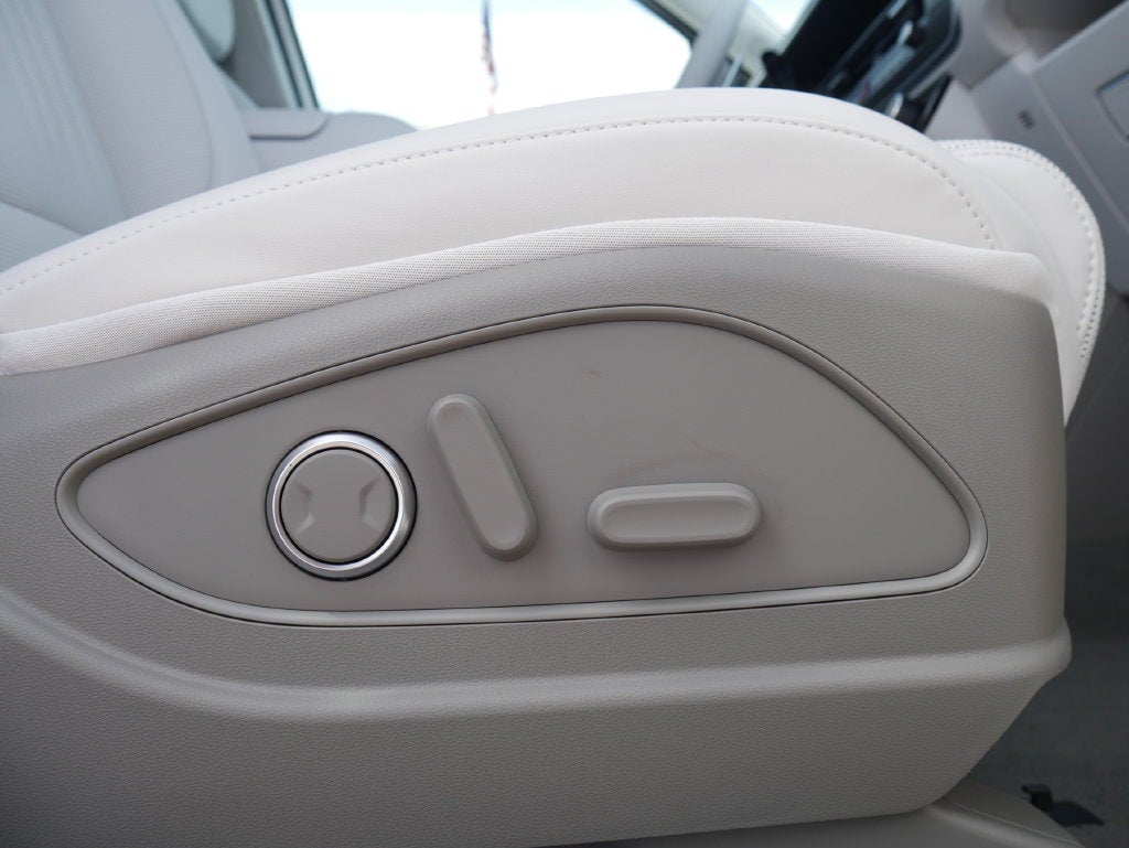 2026 Hyundai Palisade Hybrid SEL Premium 8 Passenger