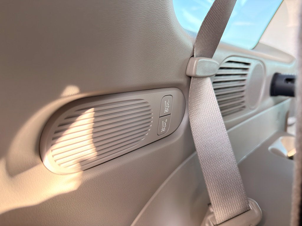 2027 Hyundai Palisade Hybrid SEL [CAPT CHAIR]
