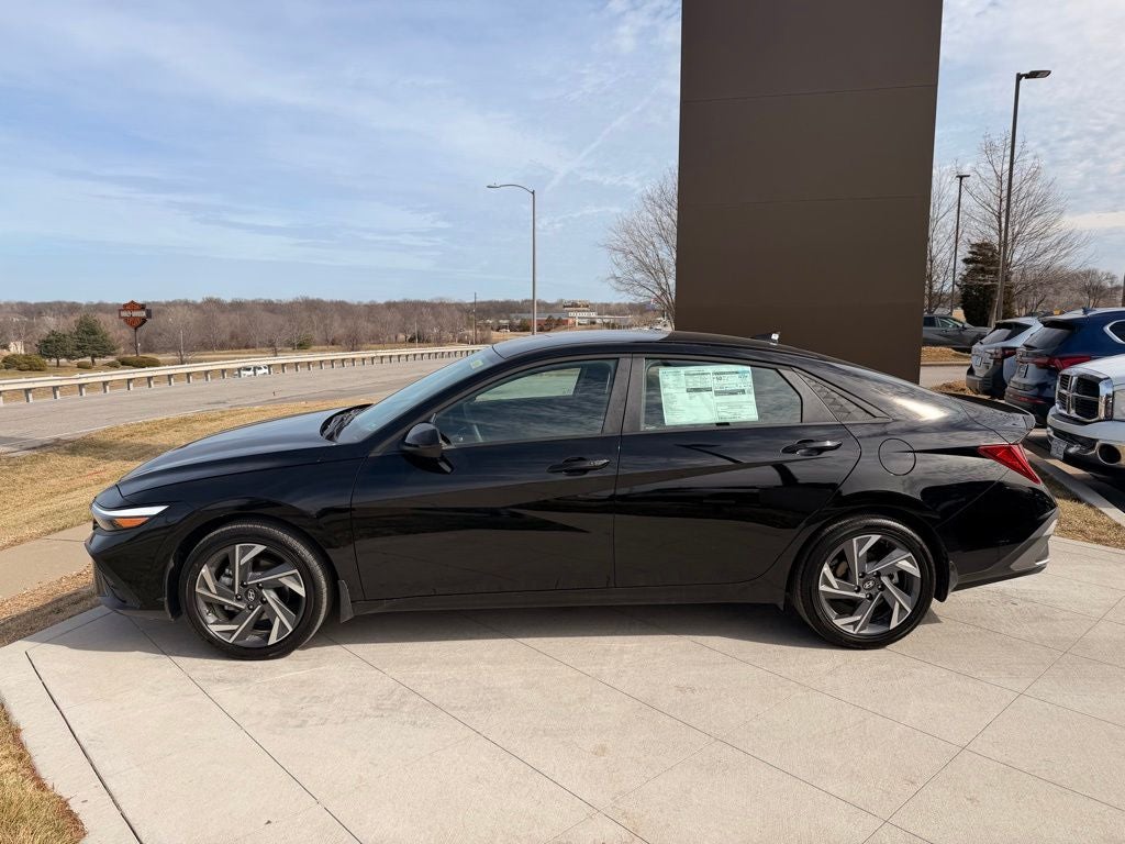 2025 Hyundai Elantra Hybrid SEL Sport