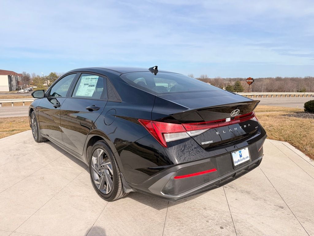 2025 Hyundai Elantra Hybrid SEL Sport