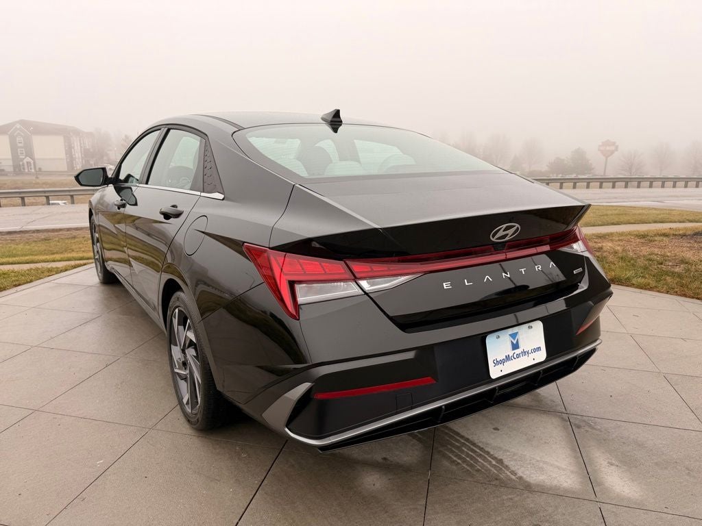 2025 Hyundai Elantra Hybrid Limited