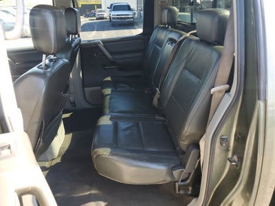 2004 Nissan Titan LE
