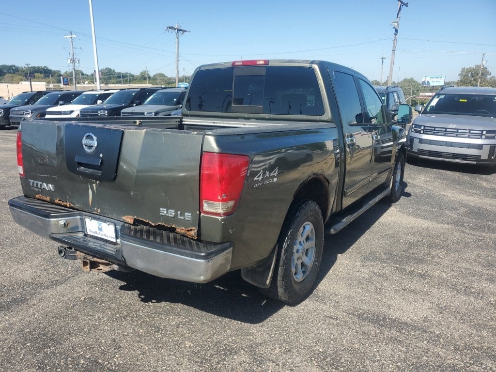 2004 Nissan Titan LE