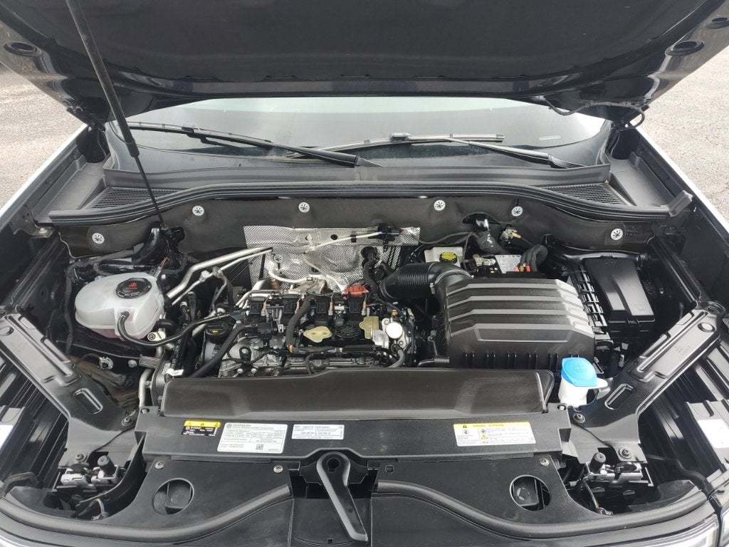 2025 Volkswagen Atlas 2.0T SE w/Technology