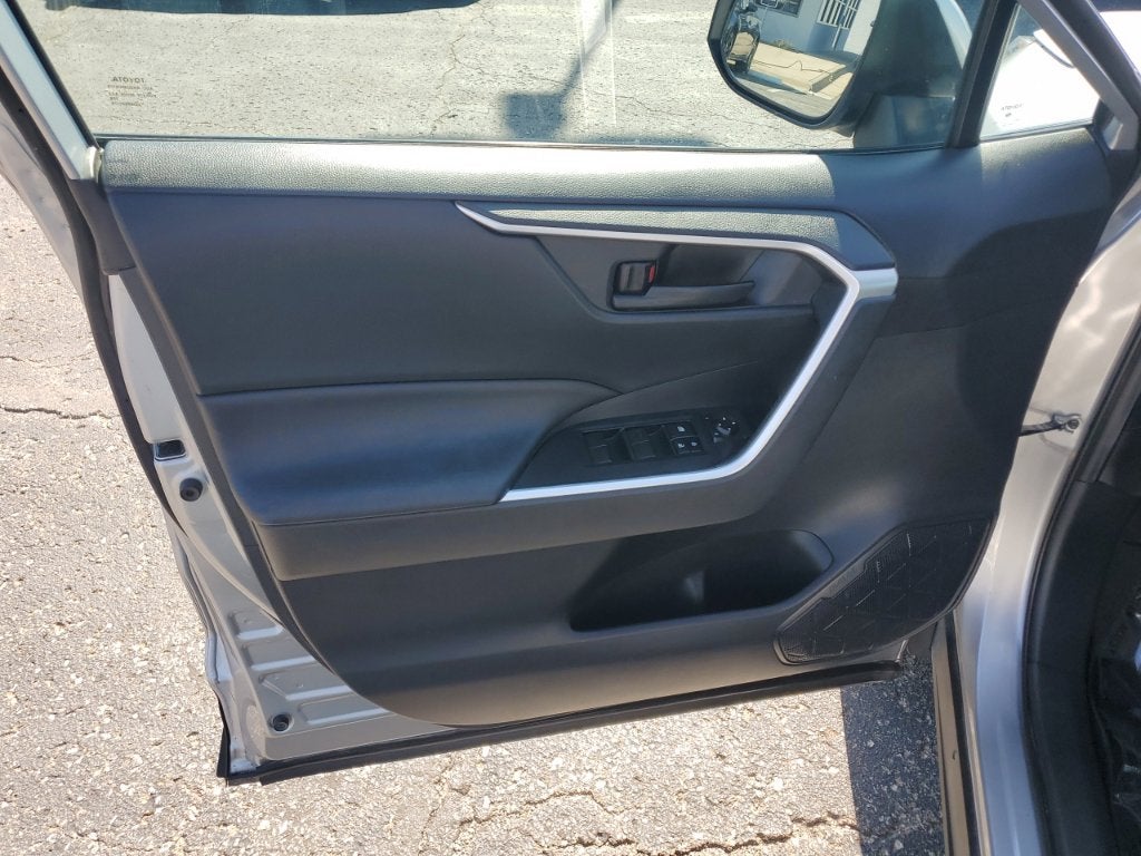 2019 Toyota RAV4 Hybrid LE
