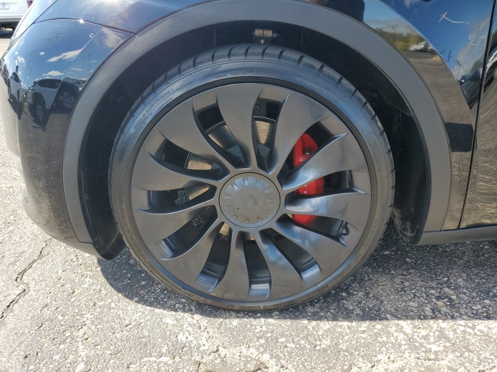 2024 Tesla Model Y Performance