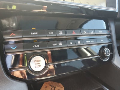 2019 Jaguar F-PACE 25t Premium