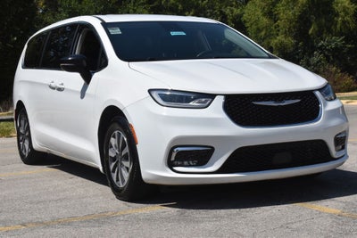 2024 Chrysler Pacifica Hybrid Select